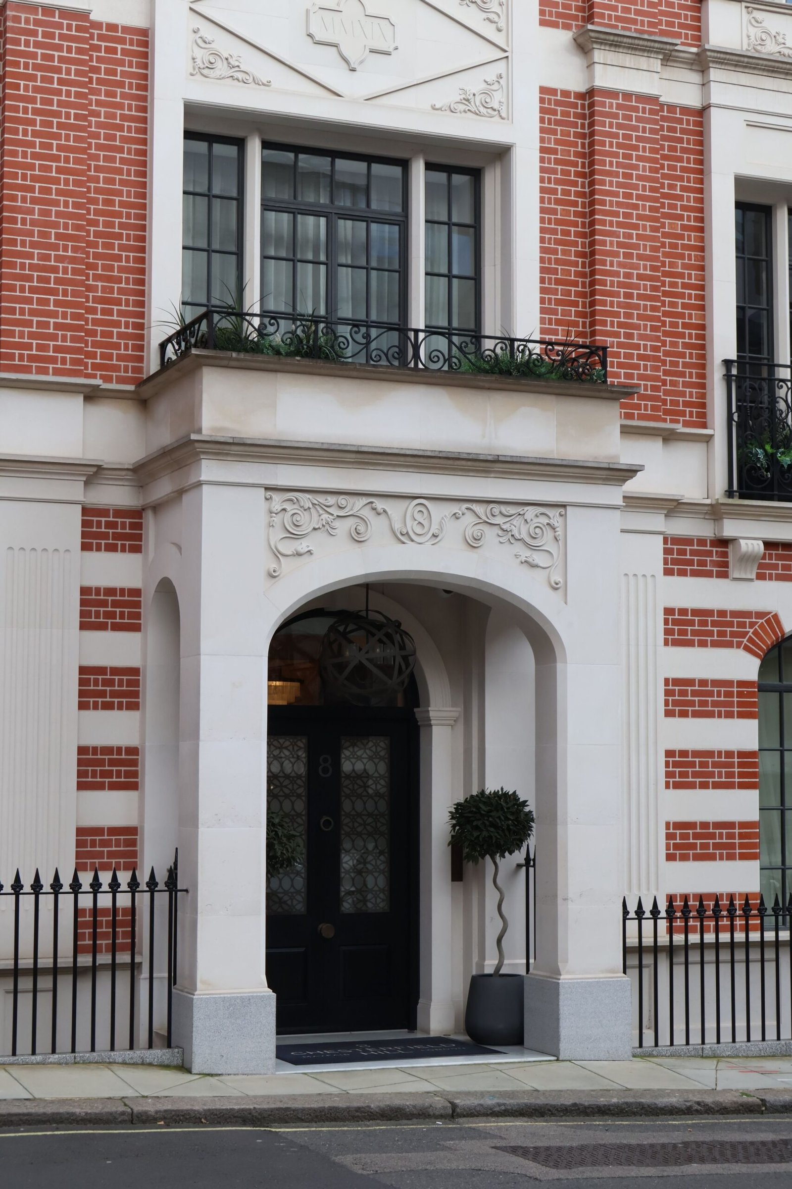 A quiet terraced street in Mayfair, central London