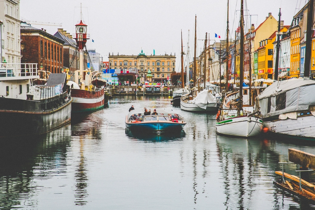 Colourful townhouses along the Nyhavn harbour in Copenhagen